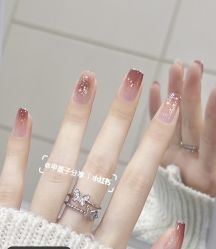 -悦指间美甲美睫