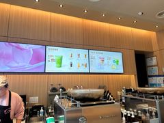-星巴克(上海长宁来福士1F店)