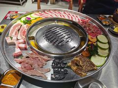 -哈哈碳都·牛肋条无限自助烤肉(台江万达店)