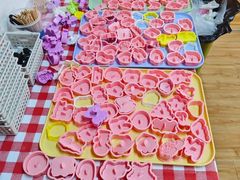 -三只小羊蛋糕DIY烘焙·拼豆·银饰(光谷店)