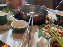 -润园四季椰子鸡火锅(卓越INTOWN店)