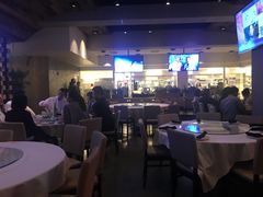 -TRIPLE 8 China Bar & Grill