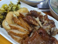 -明姨仔潮汕美食·碳炉猪脚·汕尾牛腩饭·起片鸡煲(起义路店)