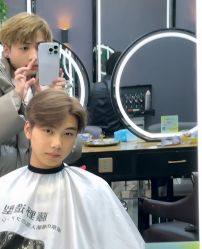 -藤野造型烫染·漂发