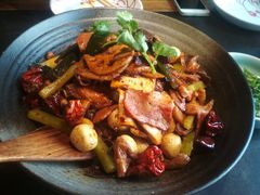 -辣尚瘾·烤鱼·新川菜(交大直营店)
