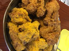 -BHC炸鸡(明洞总店)