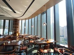 靠窗位-天际餐厅(广州珠江新城假日酒店)