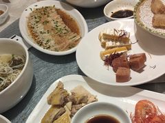 -侬佳蒸菜馆(听潮店)