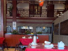 -侬佳蒸菜馆(听潮店)