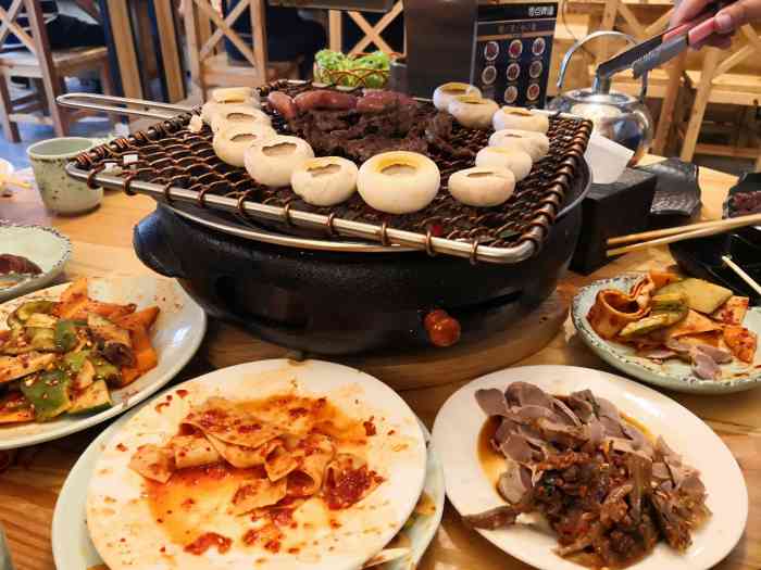 打分 ,这回和同事中午来尝尝老黄牛家的烤肉了,现压冷面咸口是我的最