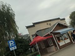 -平望服务区·停车场