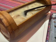 -香巴拉云南餐厅(华莱坞店)