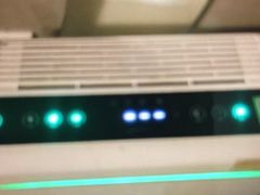 -卡罗酒店(东门晒布地铁站店)