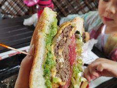 -The Habit Burger Grill 哈比特汉堡(爱琴海店)