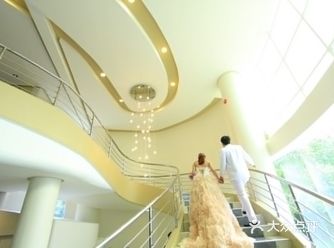 婚礼宴会厅，要看布置好的场景