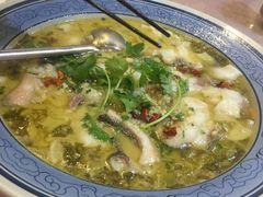 酸菜鱼-旭龙鱼头王(航华店)