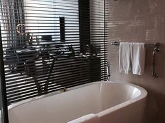 -青岛海尔洲际酒店