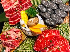 -山川小町·极番烧肉(新地假日广场店)