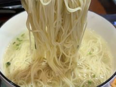 -百年老字号·观振兴蟹黄面·三虾面·苏式面(观前街富仁坊巷店)