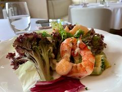 温大虾沙拉，牛油果，番茄-Jean Georges