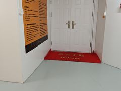 -安东易迷你自助仓储寄存仓库(草桥店)