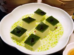 -龙凤荟·传统粤菜点心(新天地店)