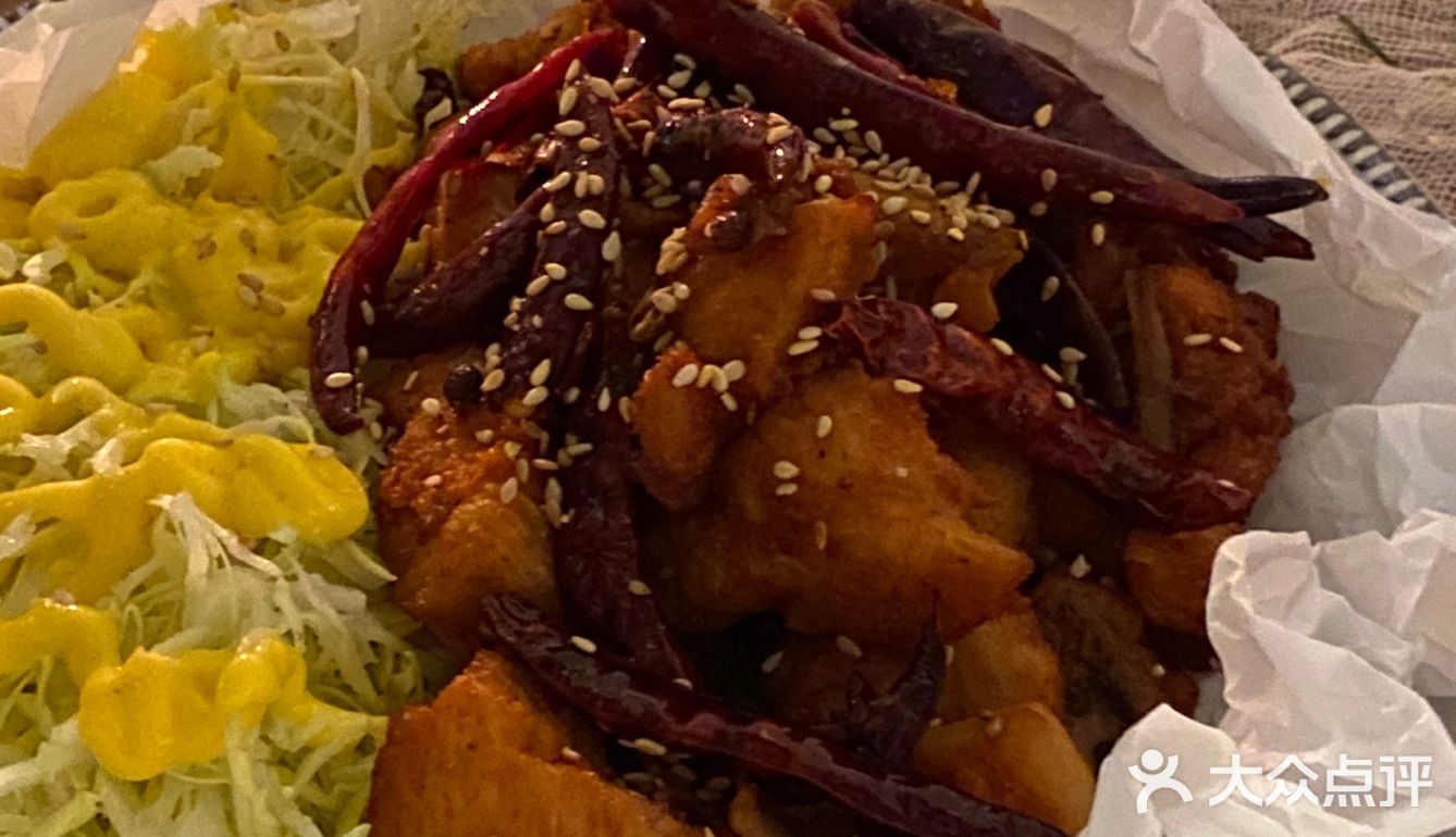 青岛探店｜𝐈𝐍𝐈𝐙𝐈𝐎🍾捕捉浪漫的餐酒吧