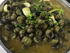 -虾弄弄海派小龙虾·牛羊蝎子火锅