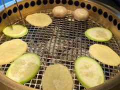 -铭牛烧肉·和牛海鲜自助(高新月牙湖店)