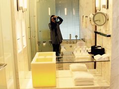 -上海滴水湖皇冠假日酒店