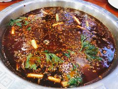 -刘胖娃鱼庄·特色肥肠鱼(杨家坪店)