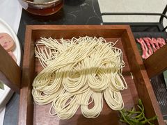 -红鼎豆捞·非遗鲍皇汤火锅(宝丰路店)