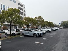 -上海永达奥诚奥迪4S店(申江路店)