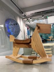 -变画·发型STUDIO