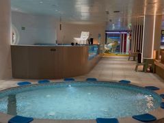 -涨巢·潮玩水疗局