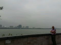 -上海滴水湖皇冠假日酒店