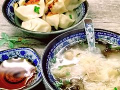 鲜肉煎饺-无名氏宵夜小摊(祝家三姐妹馄饨店)