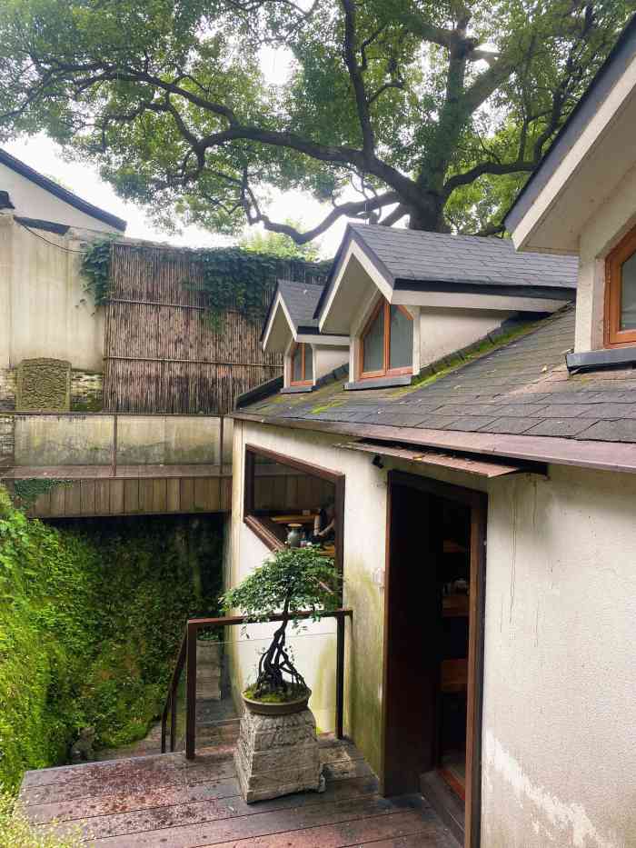 青竺·青竹茶舍(断桥店)-"车停防空洞内,直达茶馆,预定的小包厢,被.