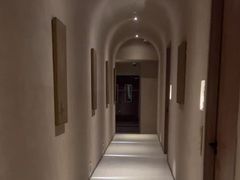 -灸春堂·艾灸·痛症·整脊连锁(之江银泰店)