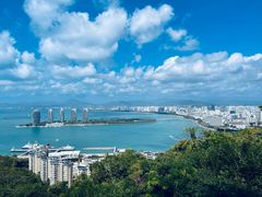 -鹿回头风景区