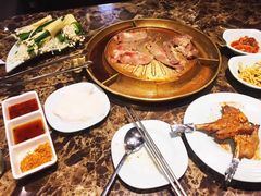 -猪啊牛呀羊啊铜盘烤肉(正大广场店)