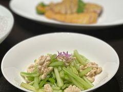 坚果橄榄油果蔬沙拉-四季民福烤鸭店(外滩外白渡桥店)