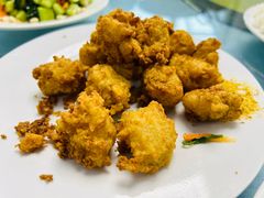 炸丸子-北京龙庆四季香农家饭庄·灶台鱼·碳烤虹鳟鱼(龙庆峡店)