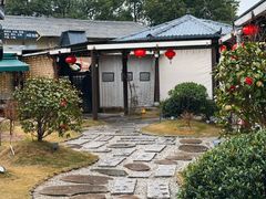 -湘力力小院·鱼汤泡饭(枫林路店)