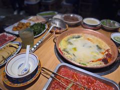 -洱火云南酸菜牛肉火锅(石景山当代商城店)