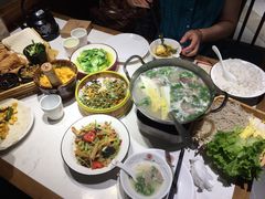 -丁里羊肉小镇(天鹅湖总店)