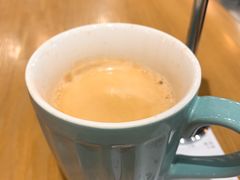 免费美式咖啡-HELLO 27 意面·沙拉·帕尼尼