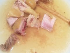 电饭煲焗人参鸡-尚一汤·粤菜海鲜(环球港店)