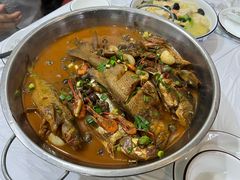 精品红烧杂鱼-溱湖八鲜菜馆