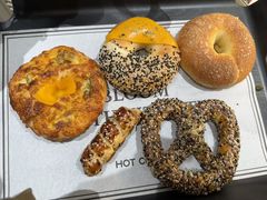 -HOT CRUSH趁热集合·现烤面包(上海环球港店)